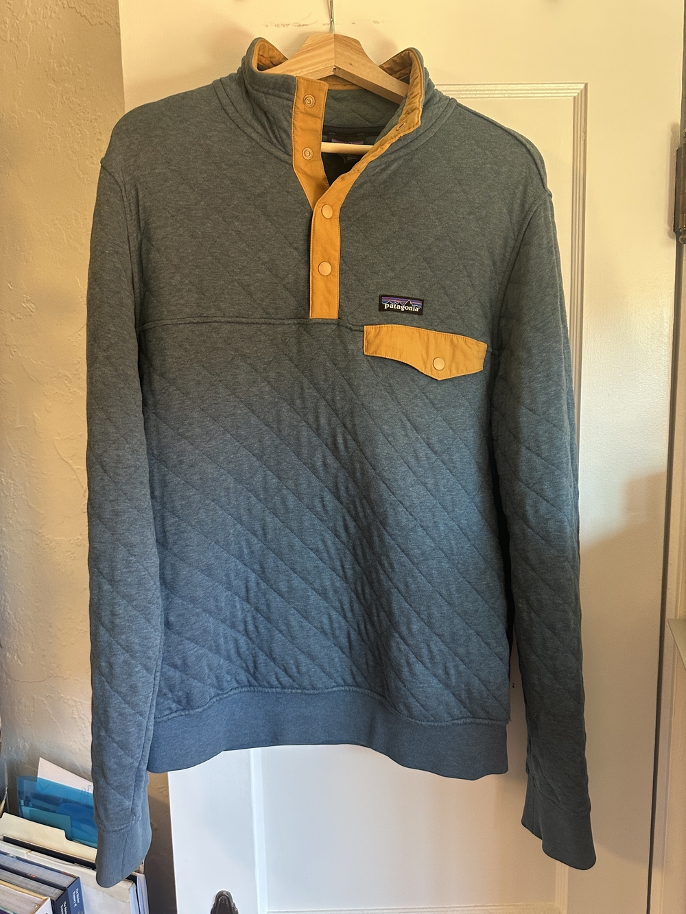 Patagonia Quilted Snap-T pullover, Blue And Yellow
